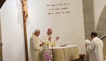 Il sacerdote, l’apostolo deve essere un uomo che conosce Gesù nell’intimo che lo ha incontrato imparato ad amarlo…perciò deve essere soprattutto un uomo di preghiera, un uomo veramente religioso secondo la sapienza del Vangelo… altrimenti non regge…